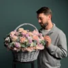 Композиция в плетёной корзинке